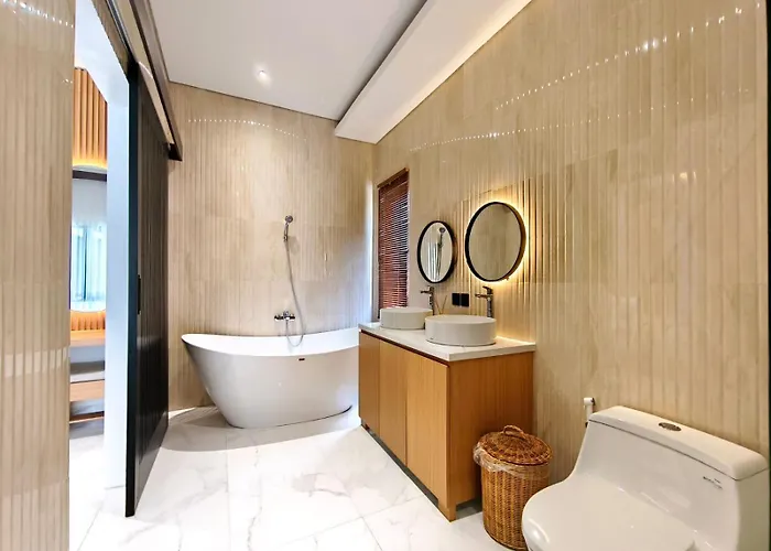 Hotel Pererenan 4*