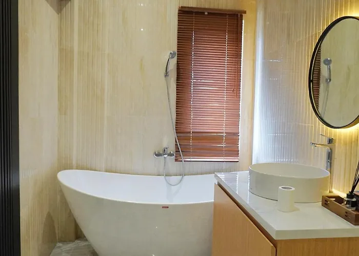 Pererenan 4* Canggu (Bali)